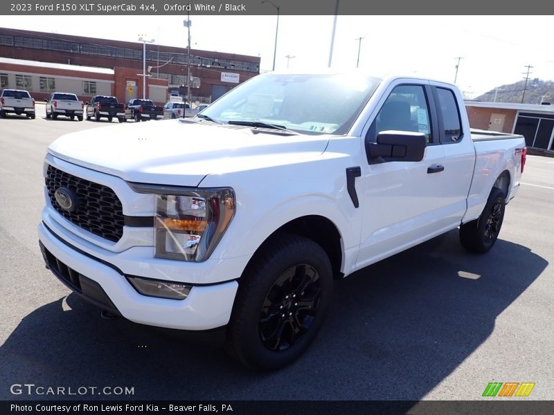 Oxford White / Black 2023 Ford F150 XLT SuperCab 4x4