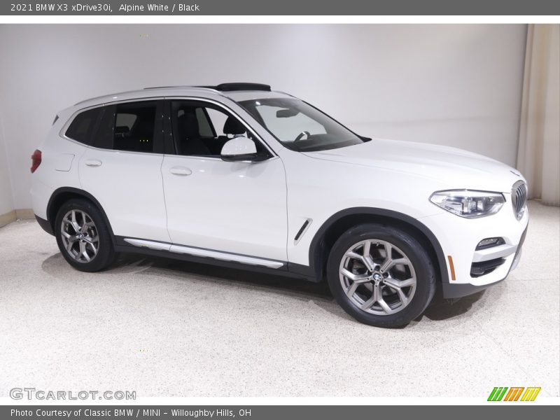 Alpine White / Black 2021 BMW X3 xDrive30i