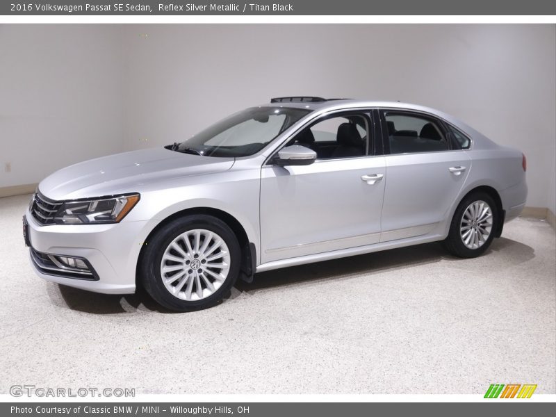 Front 3/4 View of 2016 Passat SE Sedan