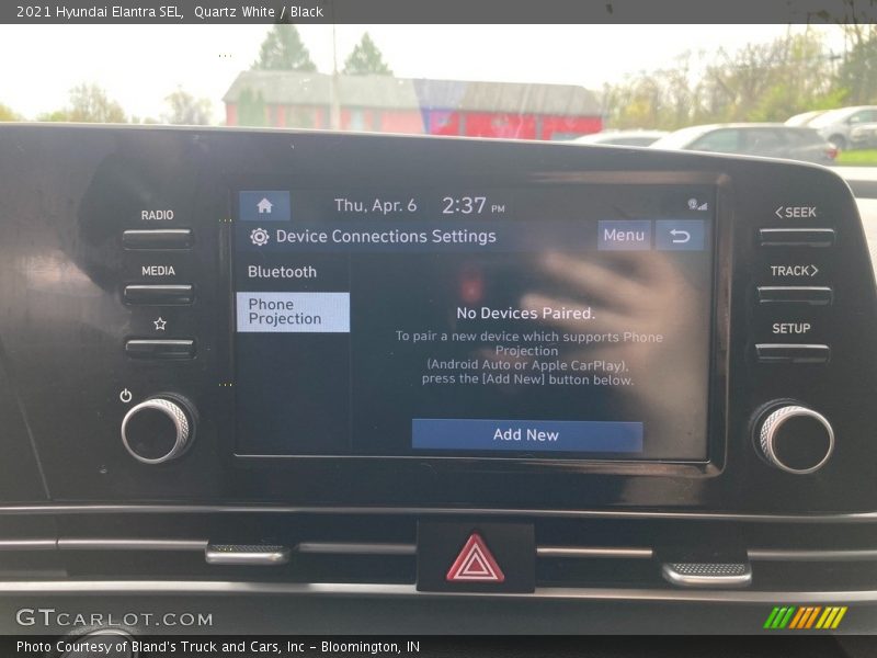 Quartz White / Black 2021 Hyundai Elantra SEL