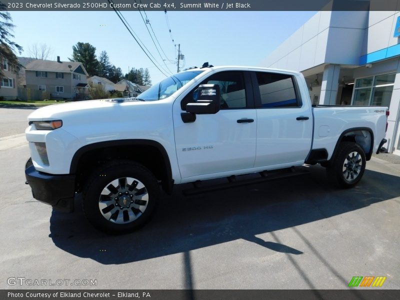 Summit White / Jet Black 2023 Chevrolet Silverado 2500HD Custom Crew Cab 4x4