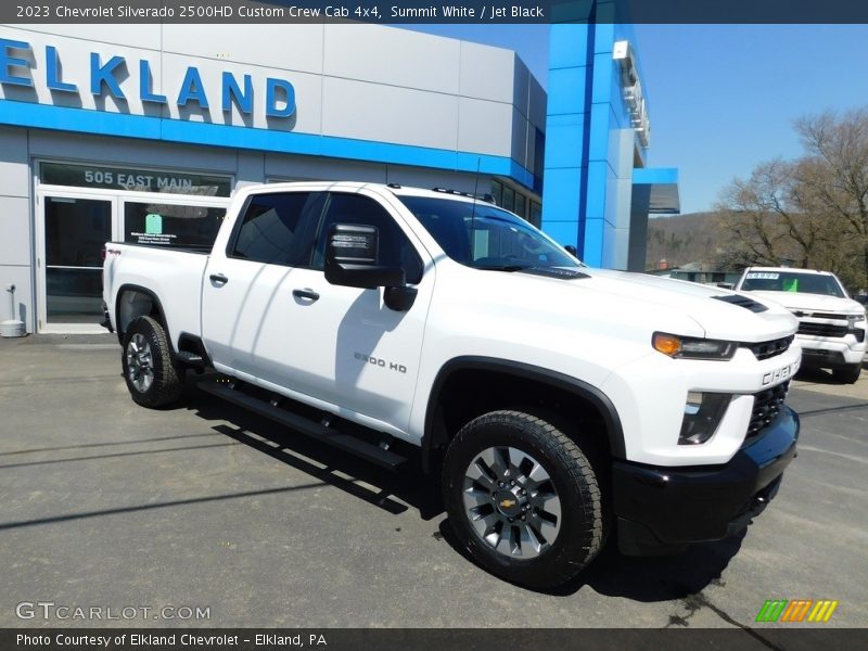 Summit White / Jet Black 2023 Chevrolet Silverado 2500HD Custom Crew Cab 4x4
