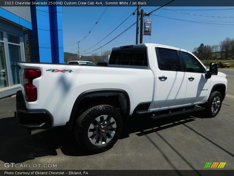 Summit White / Jet Black 2023 Chevrolet Silverado 2500HD Custom Crew Cab 4x4