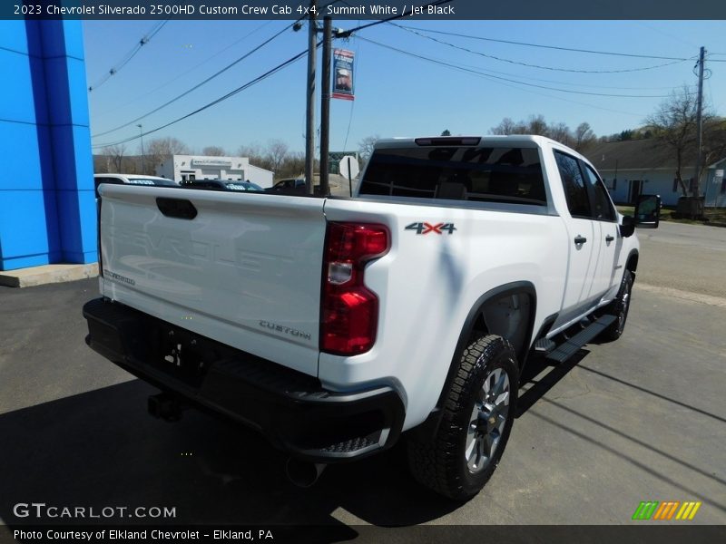 Summit White / Jet Black 2023 Chevrolet Silverado 2500HD Custom Crew Cab 4x4