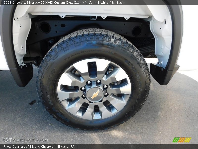 Summit White / Jet Black 2023 Chevrolet Silverado 2500HD Custom Crew Cab 4x4