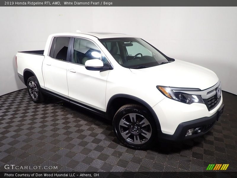 Front 3/4 View of 2019 Ridgeline RTL AWD