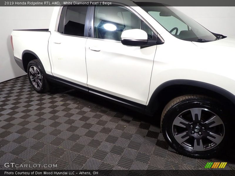 White Diamond Pearl / Beige 2019 Honda Ridgeline RTL AWD
