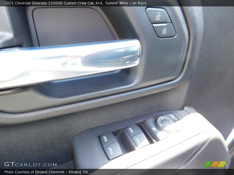 Summit White / Jet Black 2023 Chevrolet Silverado 2500HD Custom Crew Cab 4x4