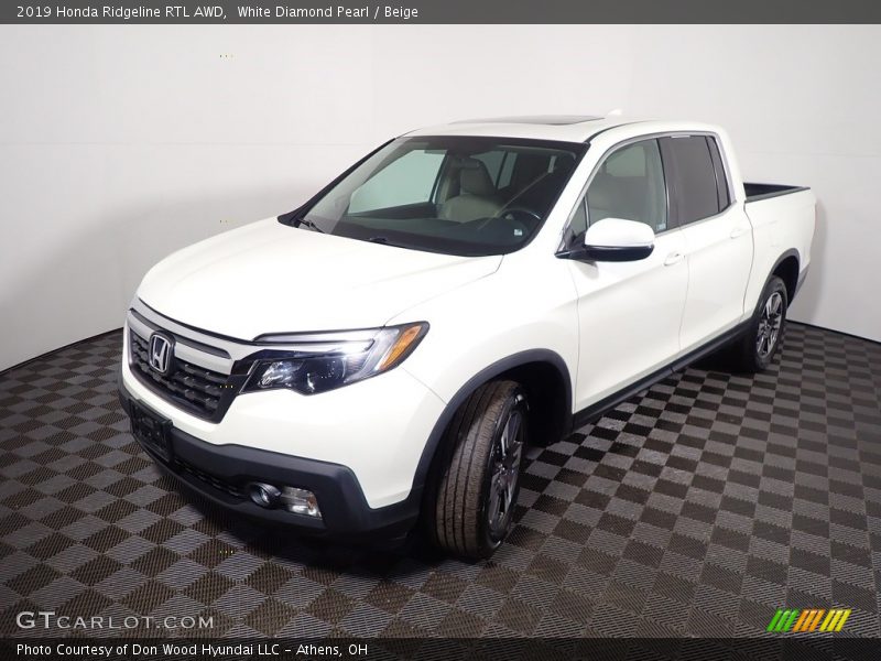 White Diamond Pearl / Beige 2019 Honda Ridgeline RTL AWD