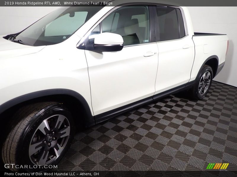 White Diamond Pearl / Beige 2019 Honda Ridgeline RTL AWD