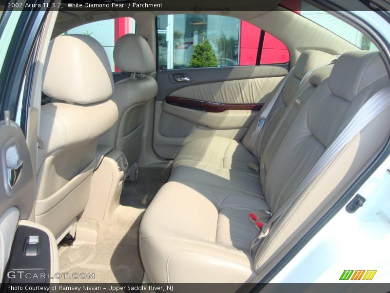 White Diamond Pearl / Parchment 2002 Acura TL 3.2