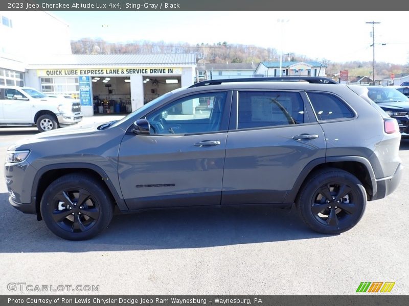 Sting-Gray / Black 2023 Jeep Cherokee Altitude Lux 4x4