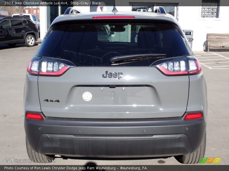 Sting-Gray / Black 2023 Jeep Cherokee Altitude Lux 4x4