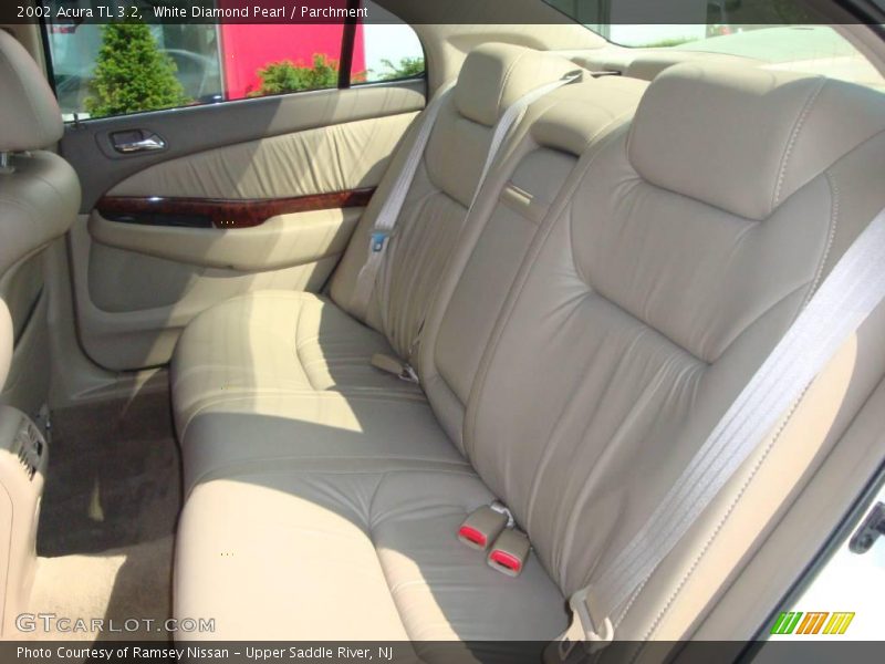 White Diamond Pearl / Parchment 2002 Acura TL 3.2