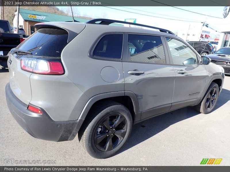 Sting-Gray / Black 2023 Jeep Cherokee Altitude Lux 4x4