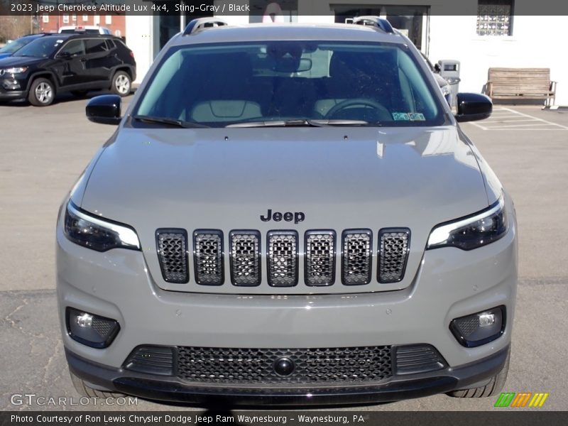 Sting-Gray / Black 2023 Jeep Cherokee Altitude Lux 4x4
