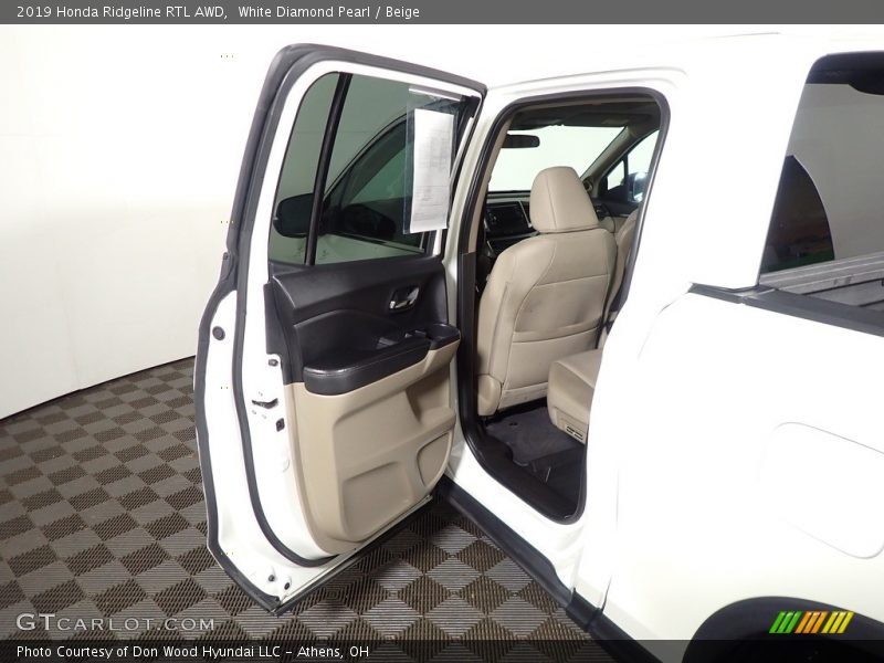 White Diamond Pearl / Beige 2019 Honda Ridgeline RTL AWD