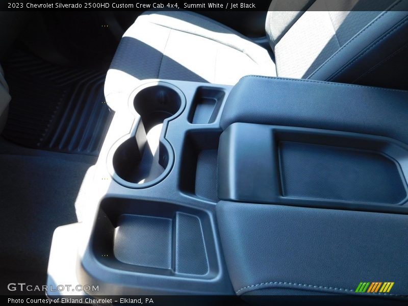 Summit White / Jet Black 2023 Chevrolet Silverado 2500HD Custom Crew Cab 4x4