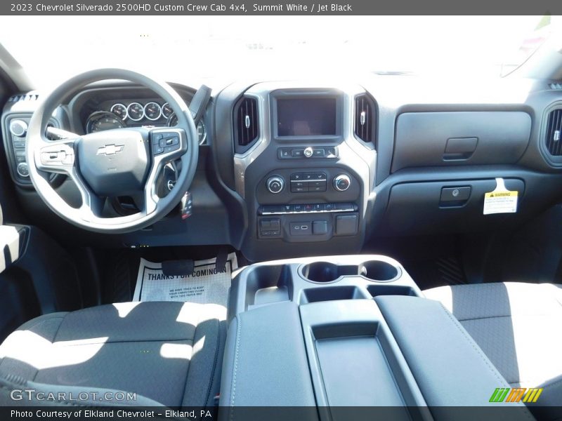 Summit White / Jet Black 2023 Chevrolet Silverado 2500HD Custom Crew Cab 4x4