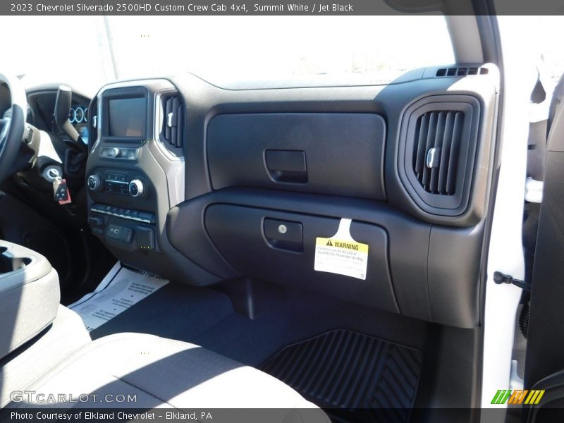 Summit White / Jet Black 2023 Chevrolet Silverado 2500HD Custom Crew Cab 4x4