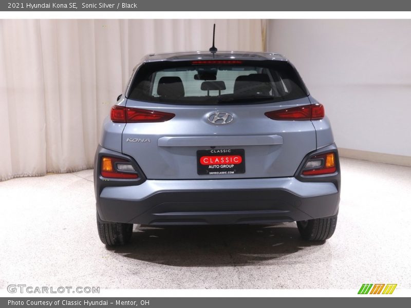 Sonic Silver / Black 2021 Hyundai Kona SE