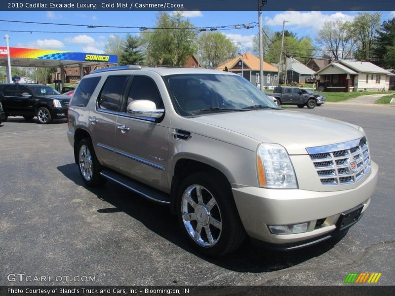 Front 3/4 View of 2010 Escalade Luxury