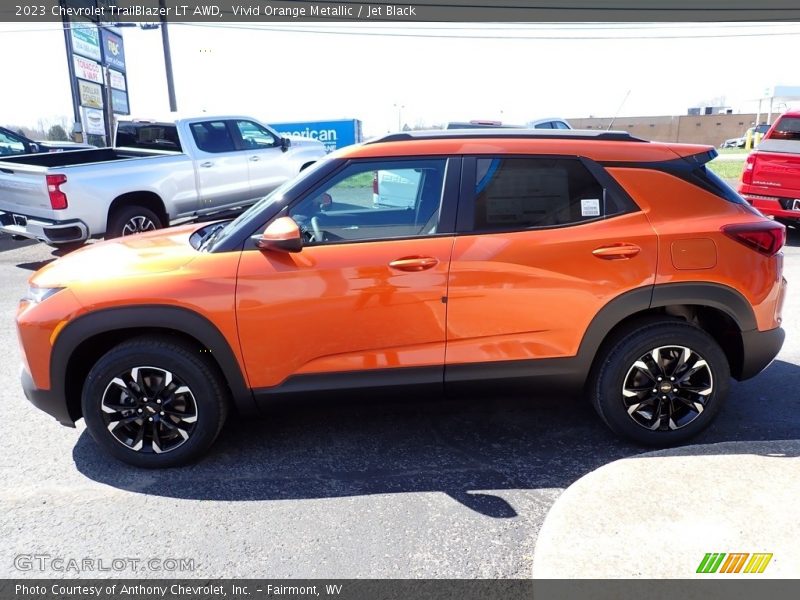 Vivid Orange Metallic / Jet Black 2023 Chevrolet TrailBlazer LT AWD