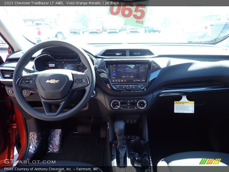 Vivid Orange Metallic / Jet Black 2023 Chevrolet TrailBlazer LT AWD