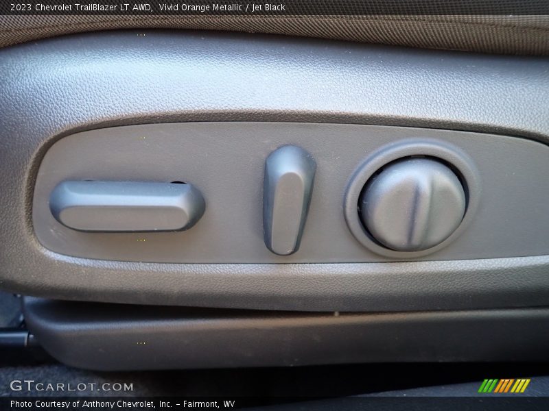 Vivid Orange Metallic / Jet Black 2023 Chevrolet TrailBlazer LT AWD
