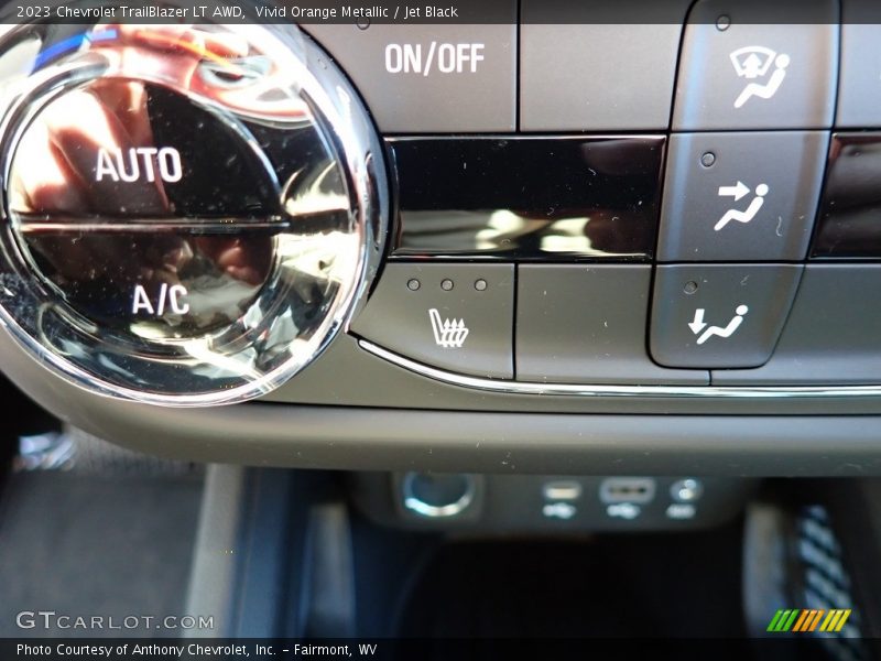 Vivid Orange Metallic / Jet Black 2023 Chevrolet TrailBlazer LT AWD