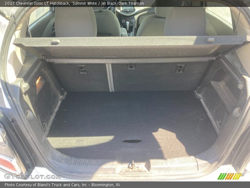 Summit White / Jet Black/Dark Titanium 2017 Chevrolet Sonic LT Hatchback