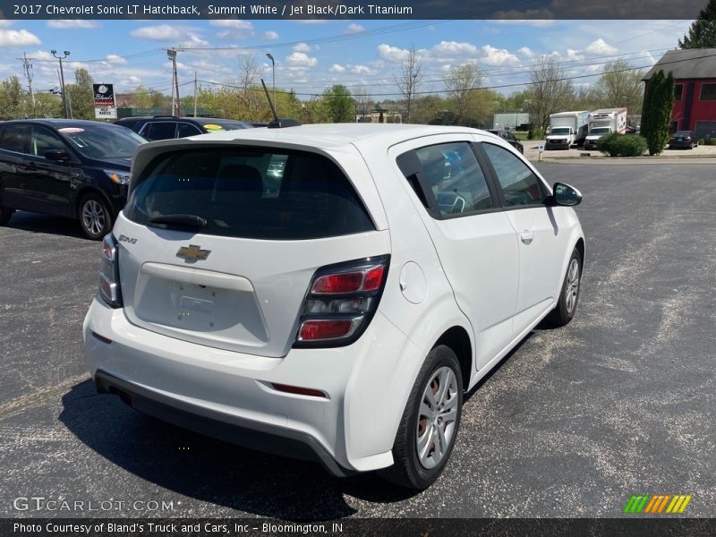 Summit White / Jet Black/Dark Titanium 2017 Chevrolet Sonic LT Hatchback
