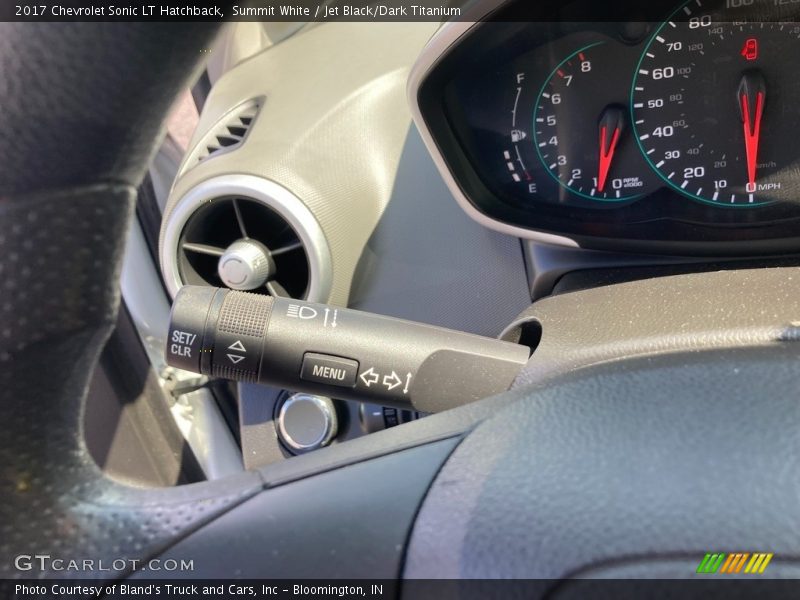 Summit White / Jet Black/Dark Titanium 2017 Chevrolet Sonic LT Hatchback