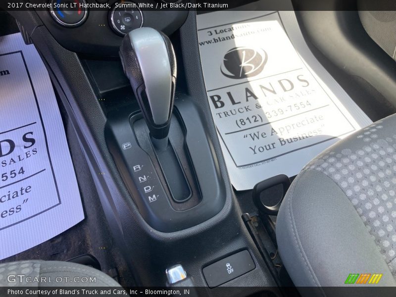 Summit White / Jet Black/Dark Titanium 2017 Chevrolet Sonic LT Hatchback