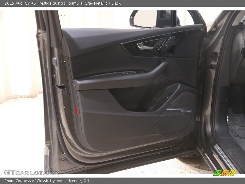 Samurai Gray Metallic / Black 2019 Audi Q7 45 Prestige quattro