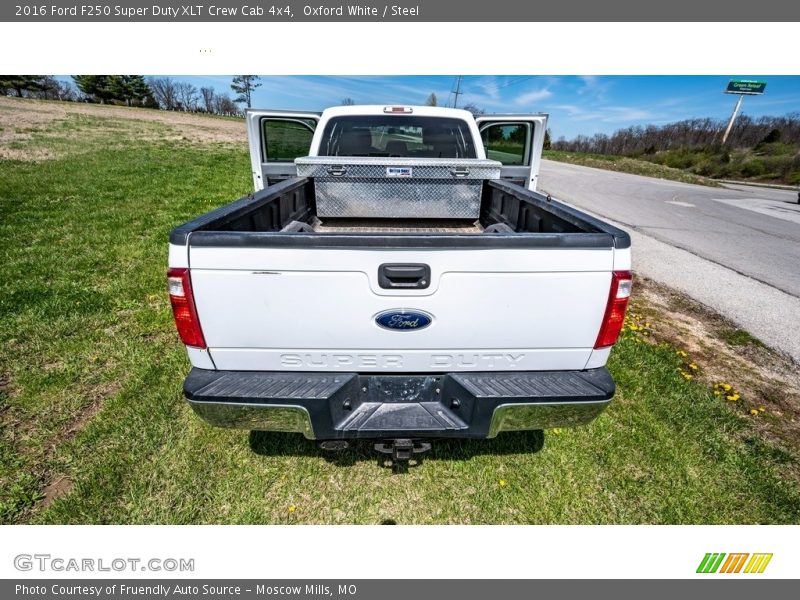 Oxford White / Steel 2016 Ford F250 Super Duty XLT Crew Cab 4x4