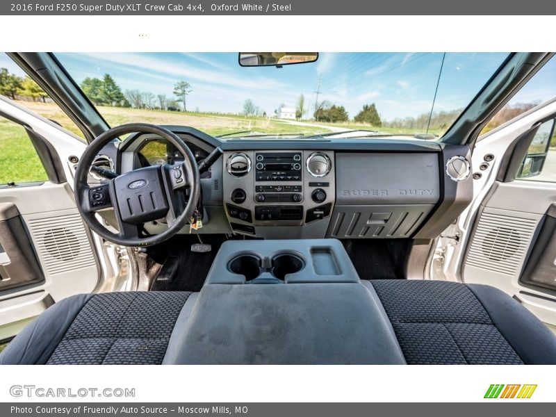 Oxford White / Steel 2016 Ford F250 Super Duty XLT Crew Cab 4x4