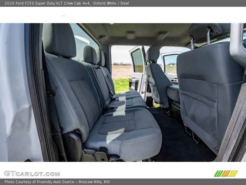 Oxford White / Steel 2016 Ford F250 Super Duty XLT Crew Cab 4x4