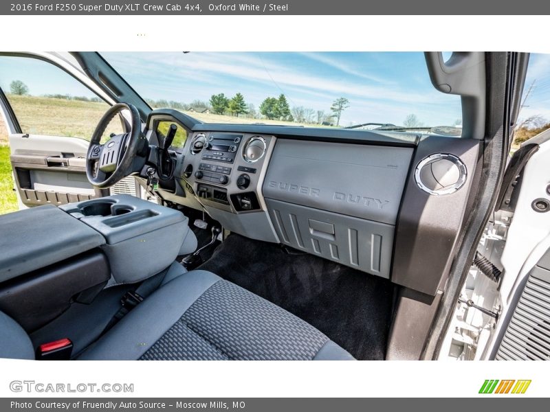 Oxford White / Steel 2016 Ford F250 Super Duty XLT Crew Cab 4x4