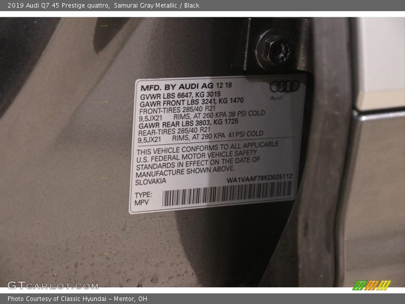 Samurai Gray Metallic / Black 2019 Audi Q7 45 Prestige quattro
