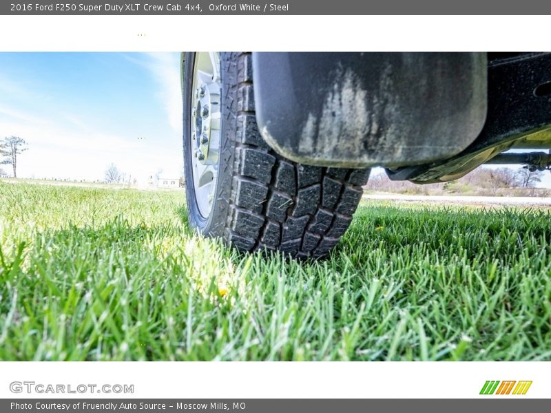 Oxford White / Steel 2016 Ford F250 Super Duty XLT Crew Cab 4x4