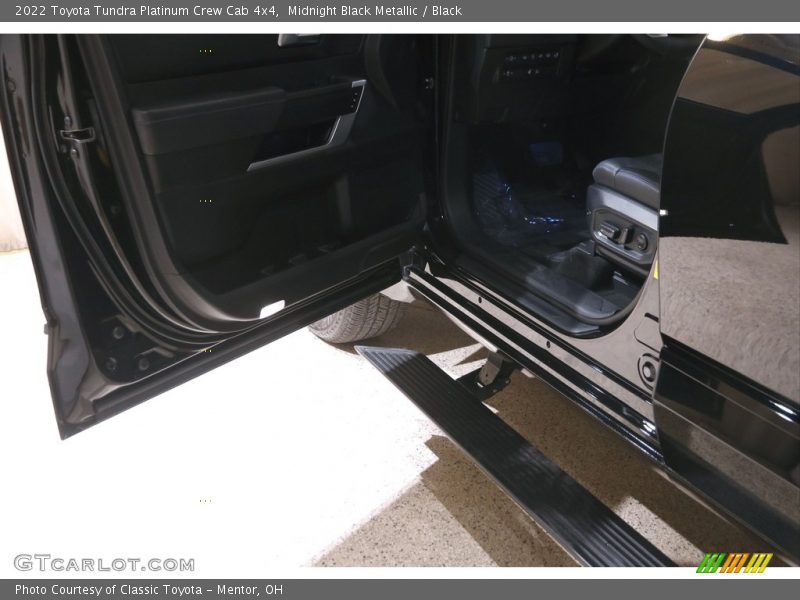 Midnight Black Metallic / Black 2022 Toyota Tundra Platinum Crew Cab 4x4