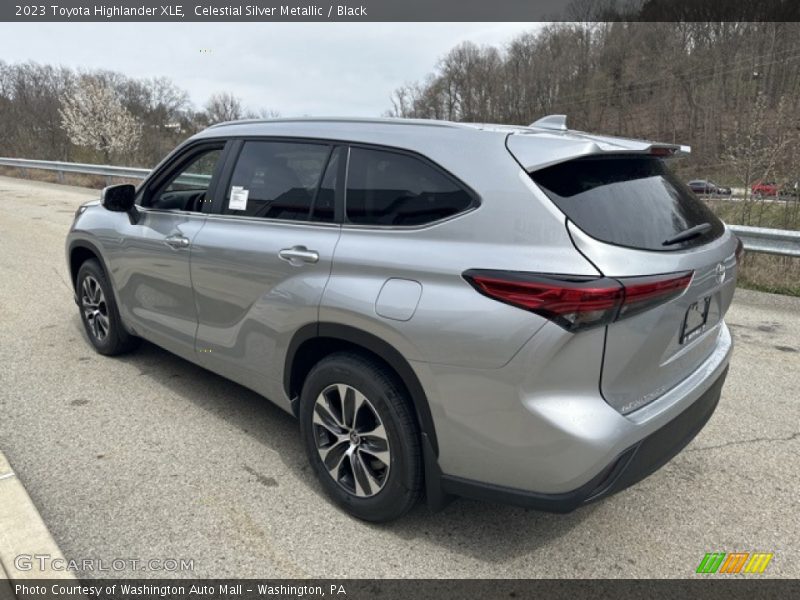 Celestial Silver Metallic / Black 2023 Toyota Highlander XLE