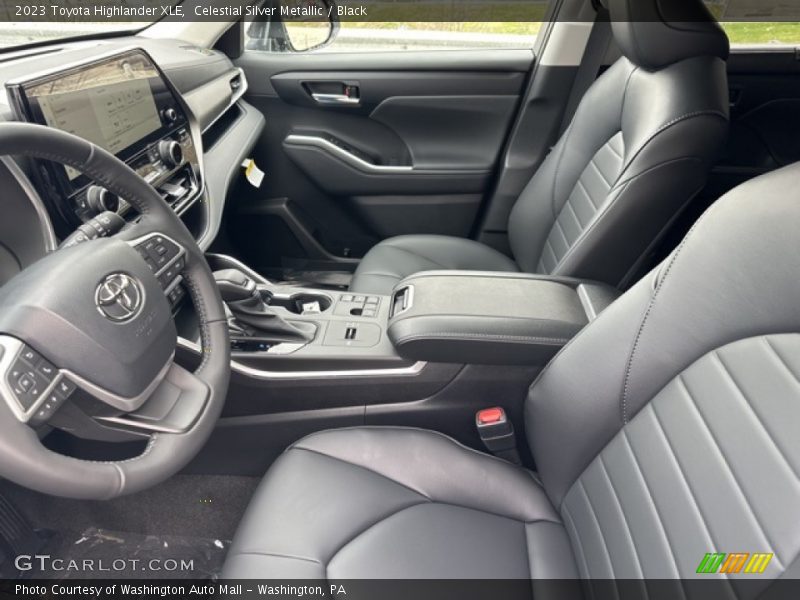 Celestial Silver Metallic / Black 2023 Toyota Highlander XLE