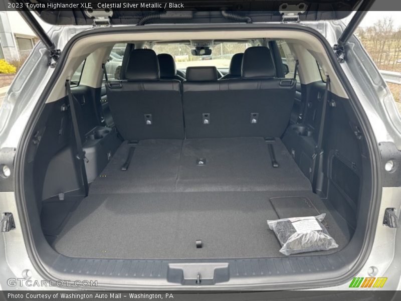 Celestial Silver Metallic / Black 2023 Toyota Highlander XLE