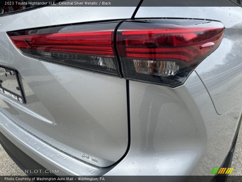 Celestial Silver Metallic / Black 2023 Toyota Highlander XLE