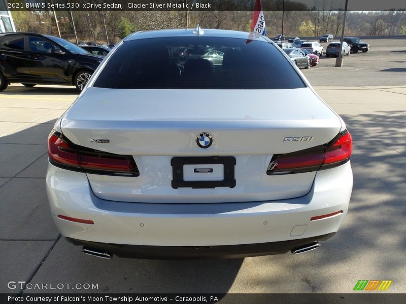 Glacier Silver Metallic / Black 2021 BMW 5 Series 530i xDrive Sedan