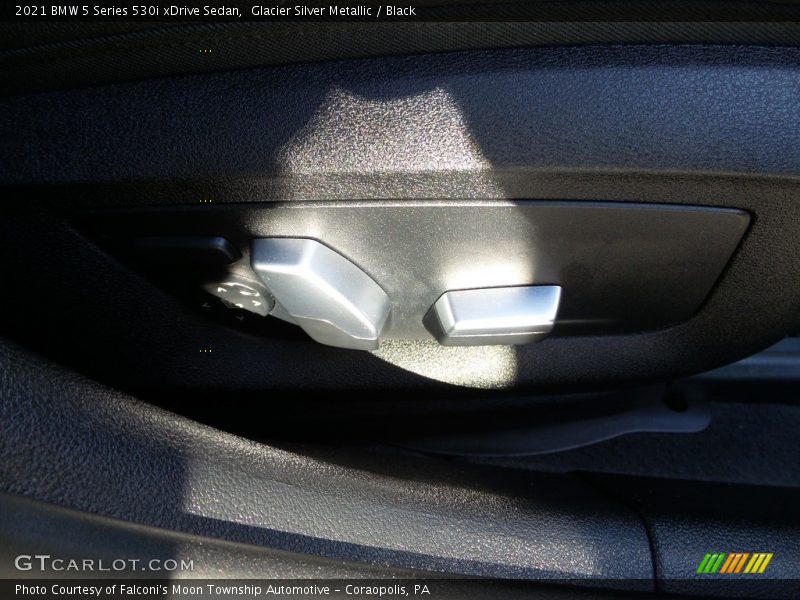 Glacier Silver Metallic / Black 2021 BMW 5 Series 530i xDrive Sedan