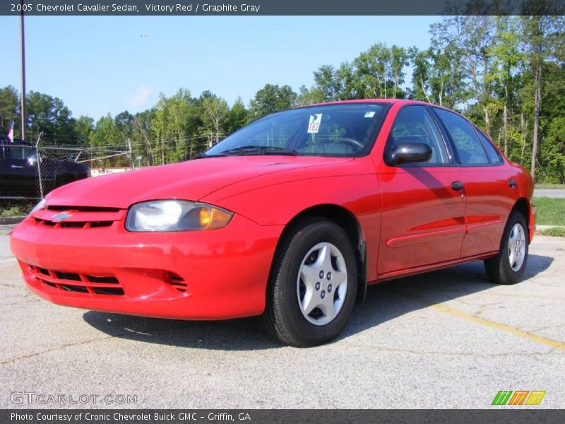 Victory Red / Graphite Gray 2005 Chevrolet Cavalier Sedan