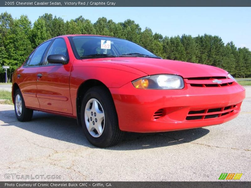 Victory Red / Graphite Gray 2005 Chevrolet Cavalier Sedan